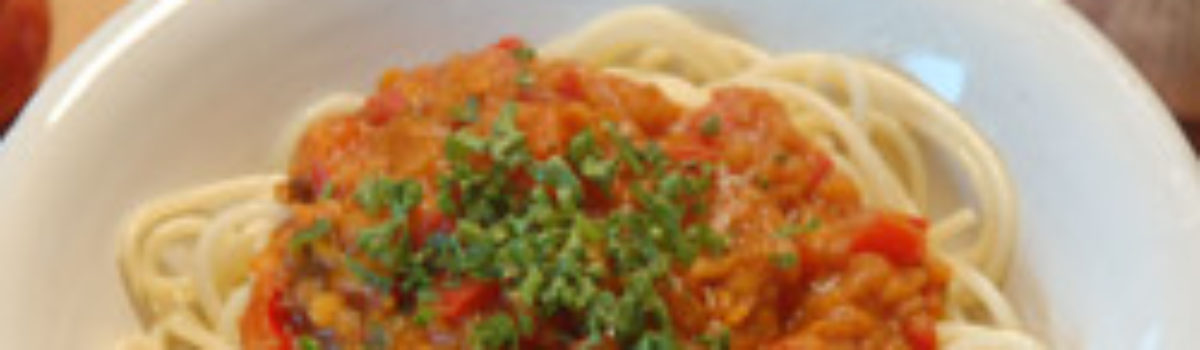 Spaghetti mit veganer Linsen-Bolognese